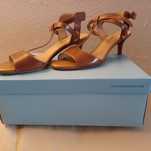 Women's leather 2" heel sandal